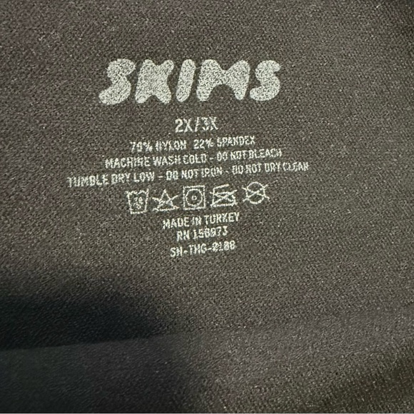 SKIMS SHAPEWEAR - Picture 3 of 3